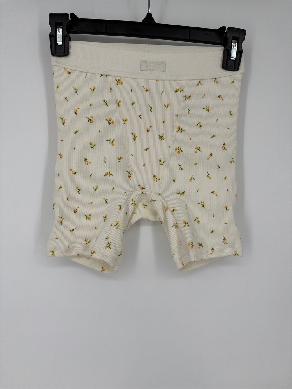 SKIMS White and Yellow Ribbed Boxer Lounge Shorts with Floral Pattern